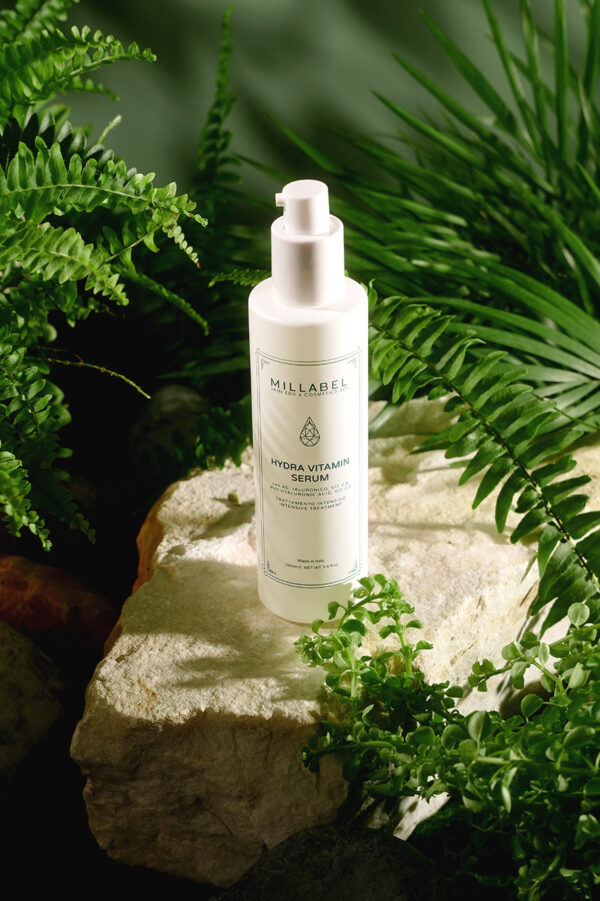 Hydra Vitamin Serum con Hyaluronic Acid, Vit. C & E - immagine 3